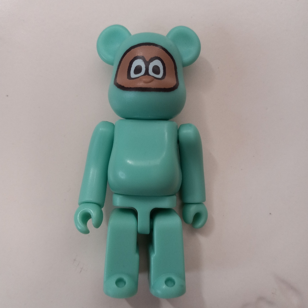 Medicom Toy Bearbrick Series 44 Tanukyun 100% Figure